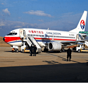 长白山空运航空快运业稳步发展的原因是什么？